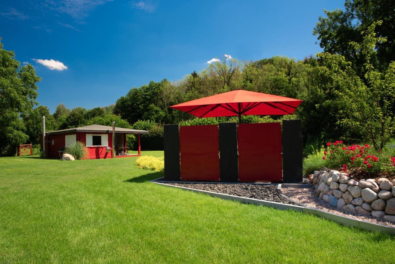 Romantic Wooden Lodge,Sauna,Schwimmteich,Alleinstehend,Absolut Ruhig Hessisch Oldendorf Bagian luar foto